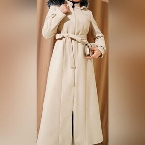 Long Beige Coat with Faux Fur Collar